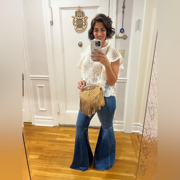 Beautiful Ruffle short sleeve Lace top - Picture 1 of 6